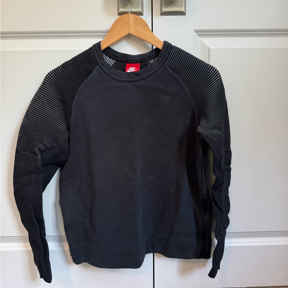 Nike Women's Black Tech Fleece